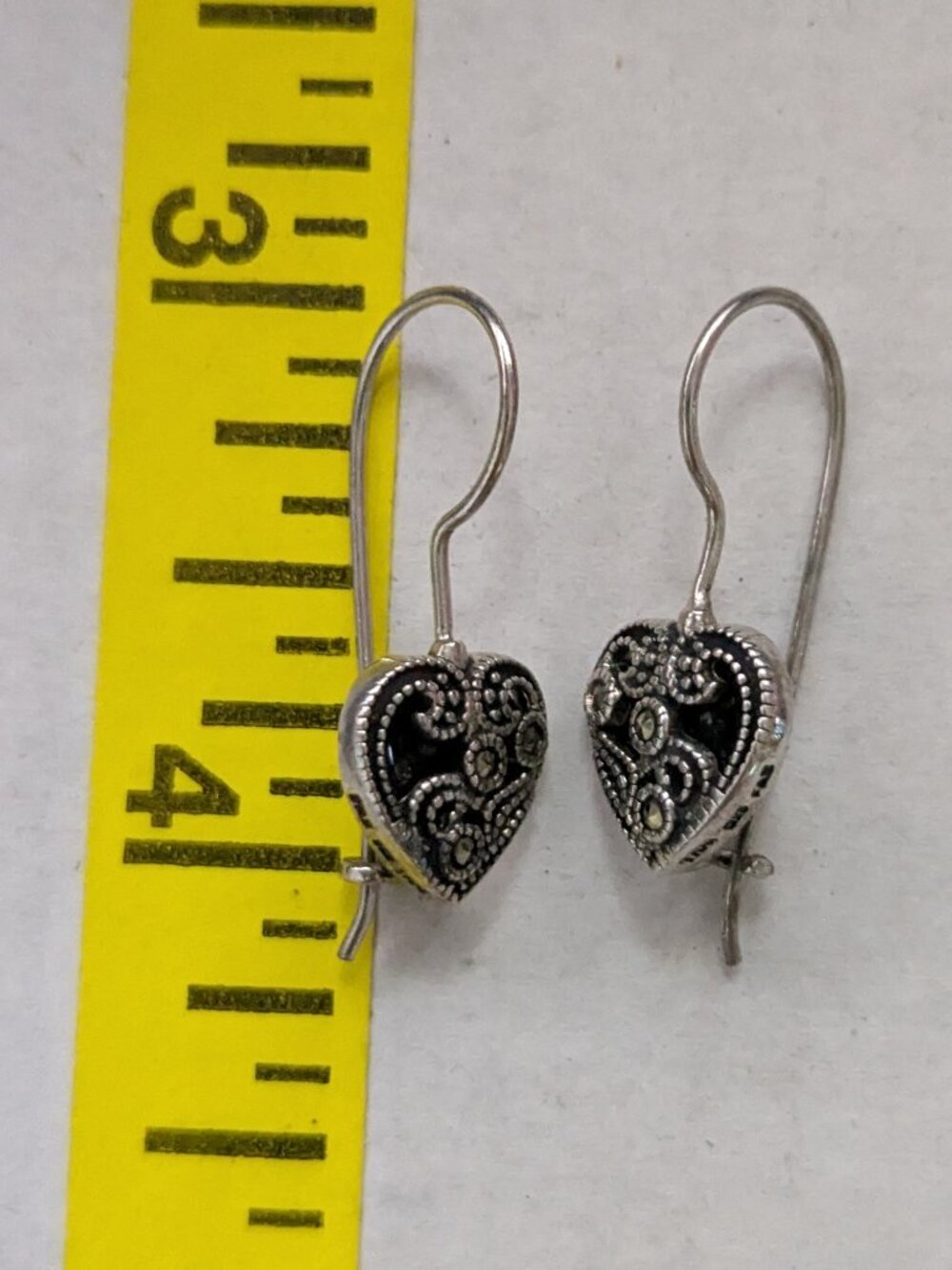 FAS Thai 925 Sterling Silver Scrollwork Filigree Heart Dangle Pierced Earrings